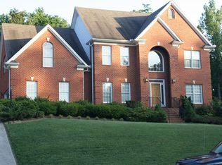 4001 Friendly Acres Dr, Greensboro, NC 27410