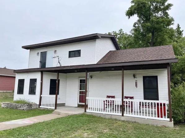 606 Bluff Street, Necedah, WI 54646