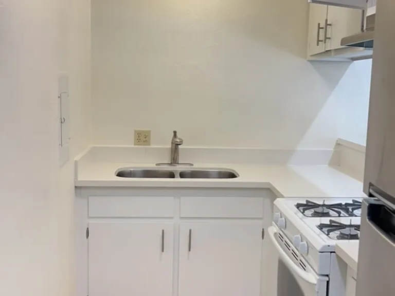 1141 E Foothill Blvd #1 — Photo 35