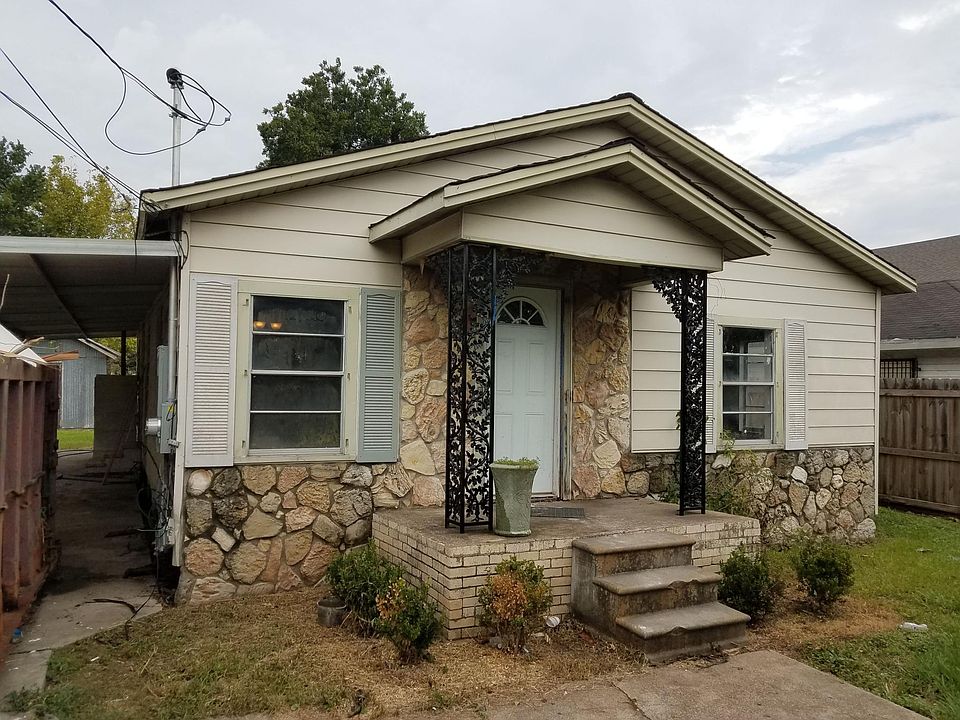 2nd image of 2925 Bertrand St