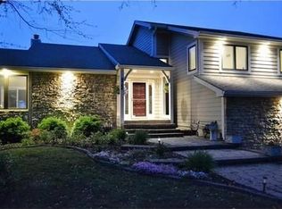 9744 W 156th St, Overland Park, KS 66221
