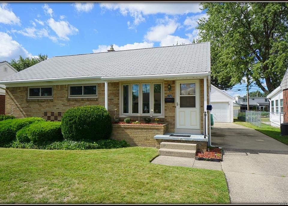1st image of 238 Nokomis Pkwy