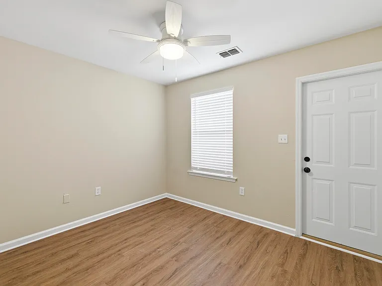 1611 Quazar Rd — Photo 26