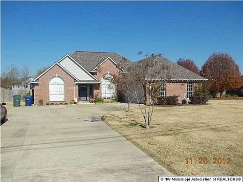1st image of 4584 Derby Dr