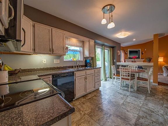 4th image of 7462 Sterling Springs Way