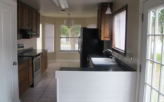 3rd image of 103 Fawn Dale Ln