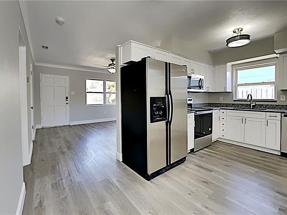 5th image of 6234 4th Ave S