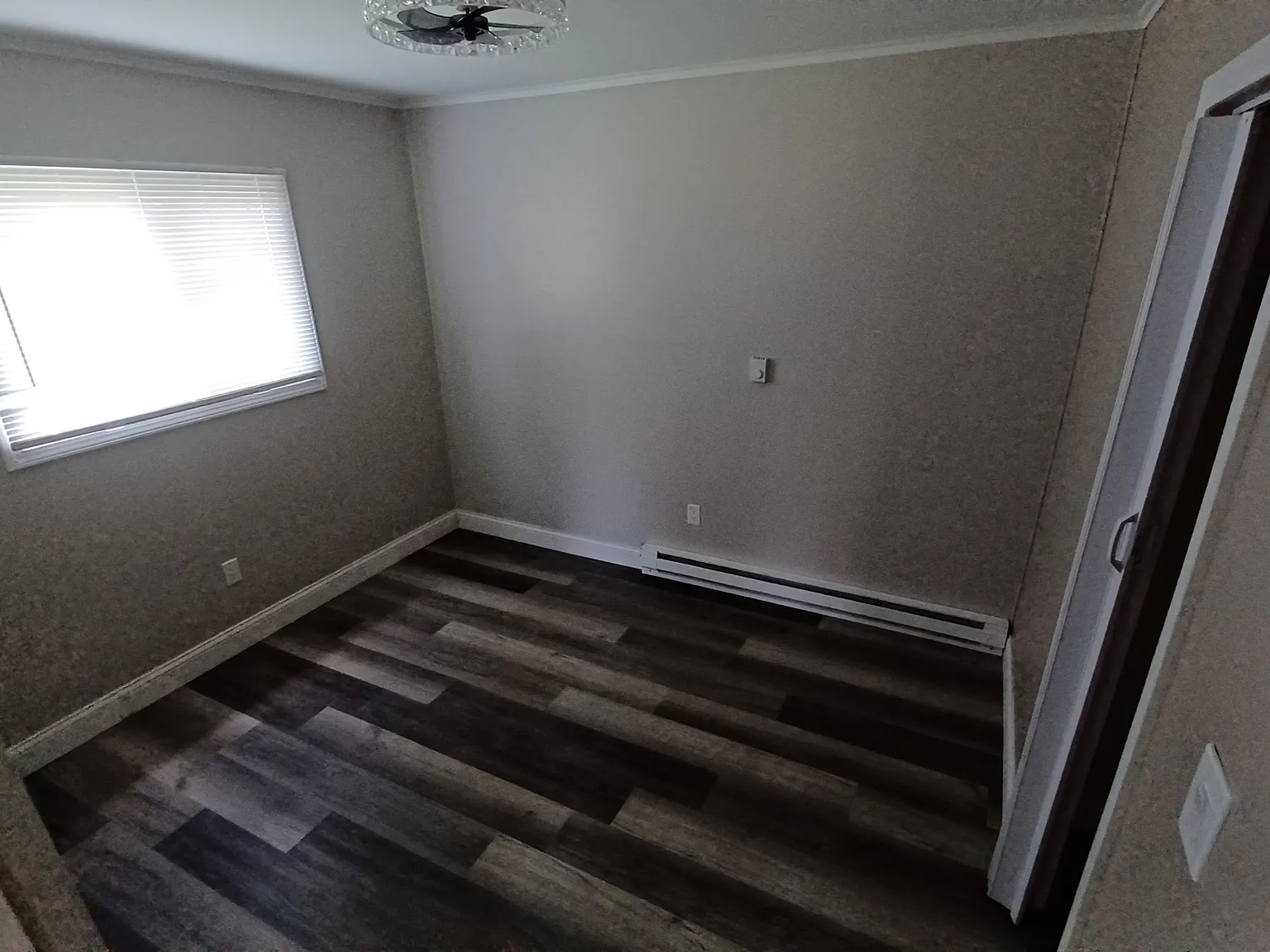 2 bed, 1200 sqft, $999 — Photo 3