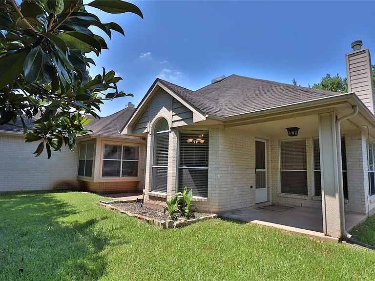 4530 Springfield Lakes St — Photo 29