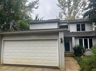 728 W Division Rd, Hebron, IN 46341