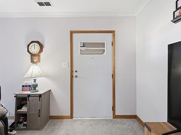 5th image of 263 Merriman Dr