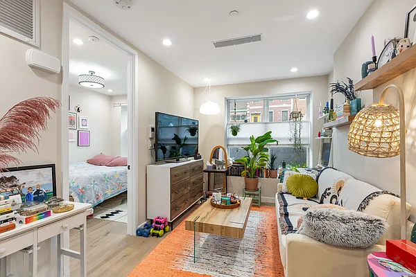 Rented by Compass | media 2