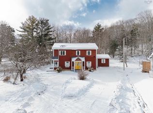 21 Long Hill Rd, Mahone Bay, NS B0J 2E0