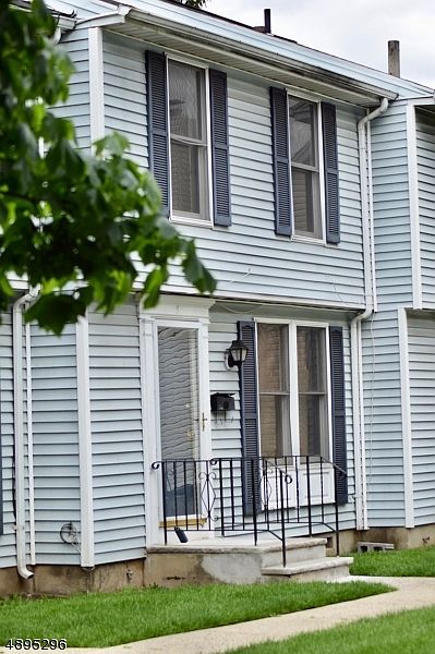 1st image of 639 Nassau St APT 3C