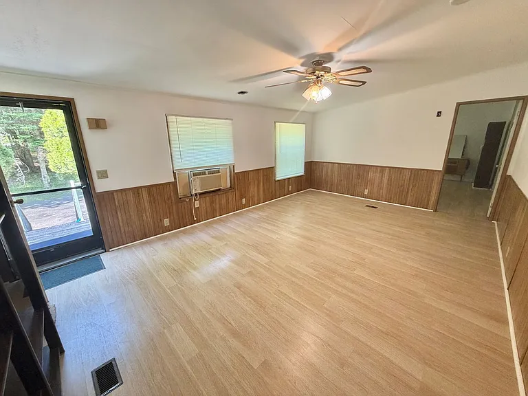 166 Smith Ln — Photo 9