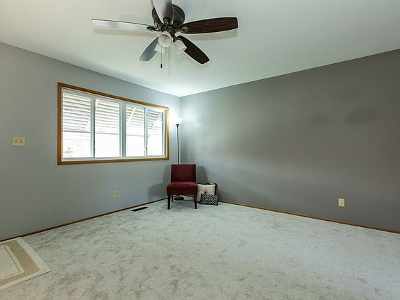 5th image of 2540 Crissy Dr