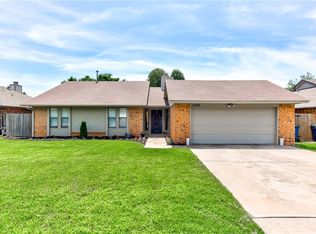 1208 N Kelly Park Rd, Edmond, OK 73003