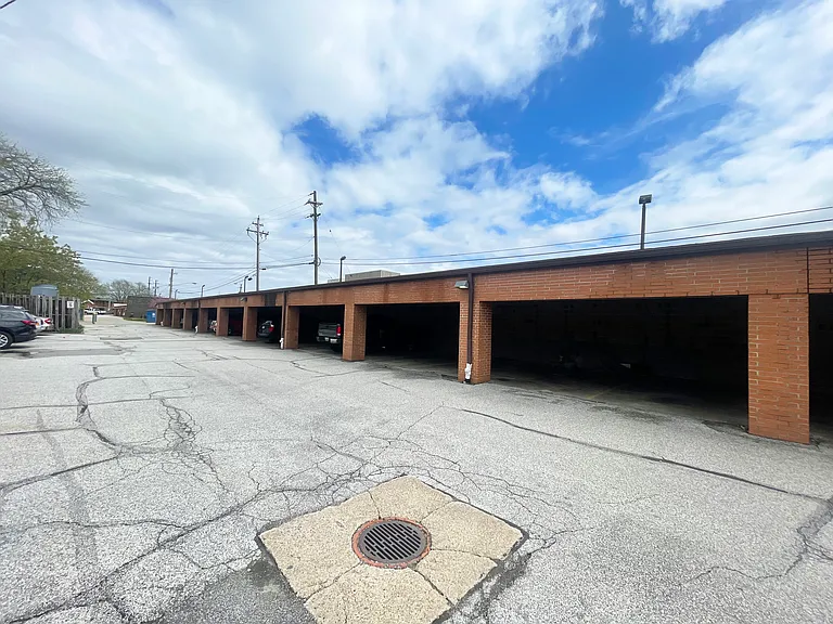 22081 River Oaks Dr #B8 — Photo 17