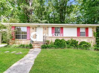 1032 Sandybrook Cir, Birmingham, AL 35214
