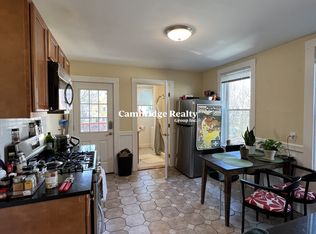 176 Elm St #3T, Cambridge, MA 02140