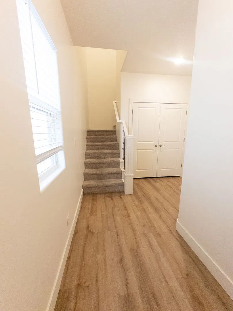 Your Next Home Awaits: Stylish 4-Bedroom Home with a Beautiful Backyard in St. George! — Photo 3