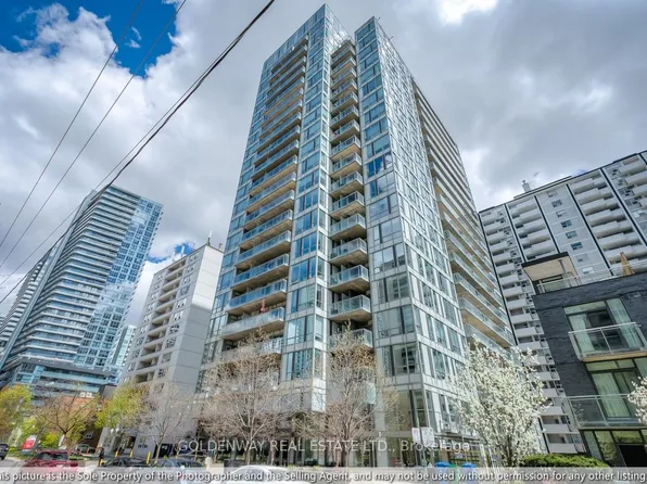 83 Redpath Ave #401, Toronto, ON M4S 0A2