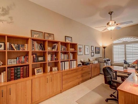 Large den! Can be utilized for office, mancave, craft room or even a guest room.