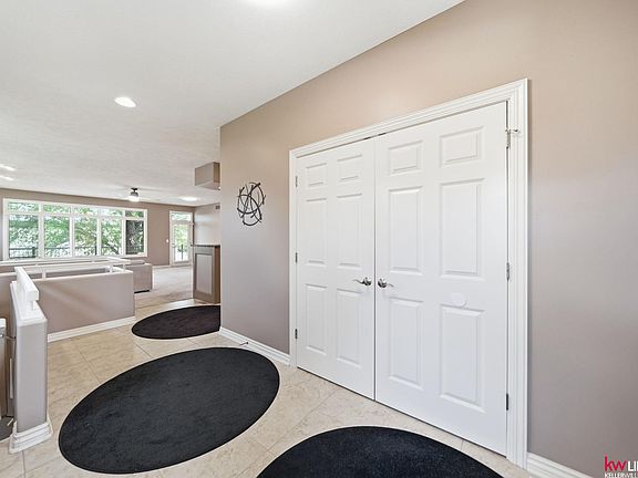 4th image of 2932 Park Place Ct