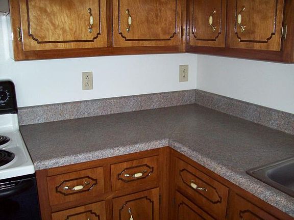 5th image of 1080 Princeton Ct
