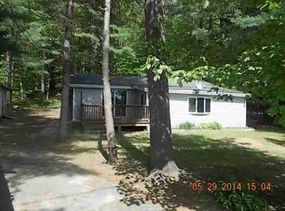 25 Holiday Shore Dr, Dunbarton, NH 03046