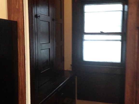 5th image of 165 Lake Ave