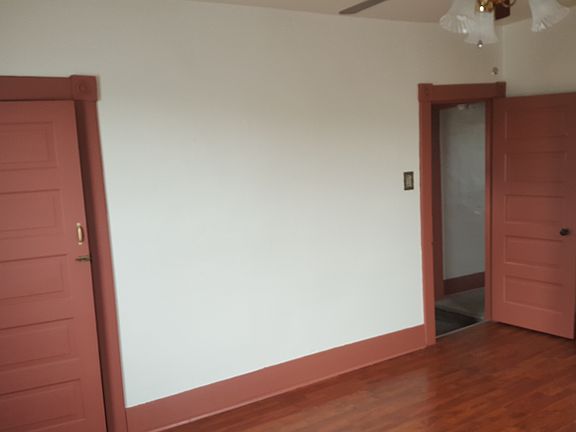 4th image of 108 Scharlotte Ave