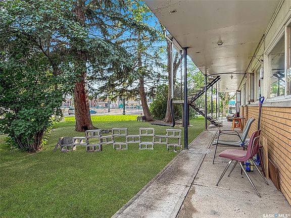 2nd image of 211 2nd AVENUE NE