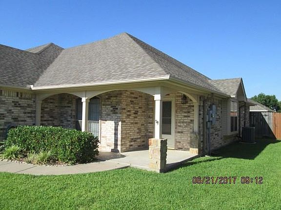 3rd image of 1006 Hayden Ct
