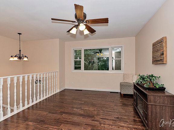 4th image of 21637 W Morton Dr