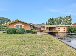 448 Cameron Dr, Vinton, VA