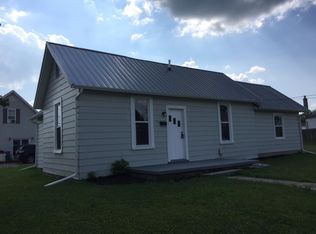 111 N Market St, Mount Sterling, OH 43143