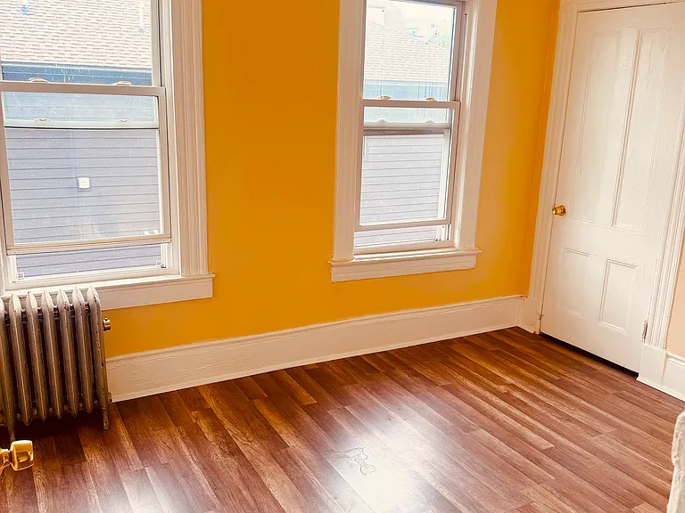 144 Lawrence St — Photo 7