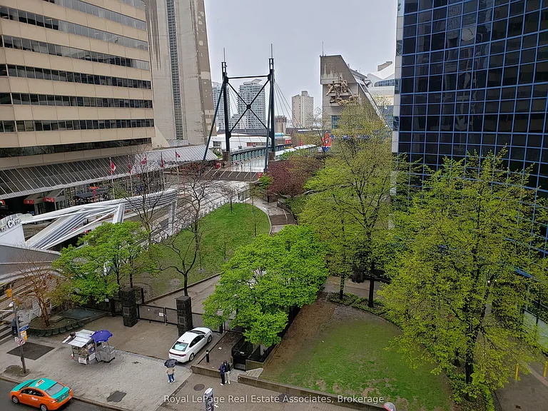 300 Front St W #611 — Photo 17
