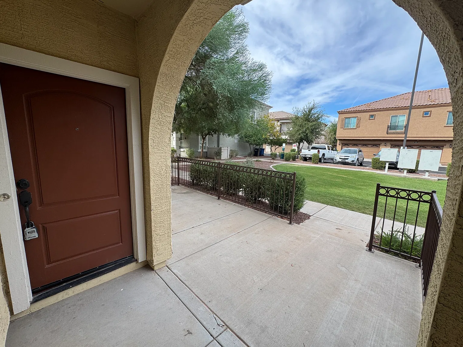 Ready 7/31/19. 3br, 2.5 bath townhome, gated community, Gilbert — Photo 4