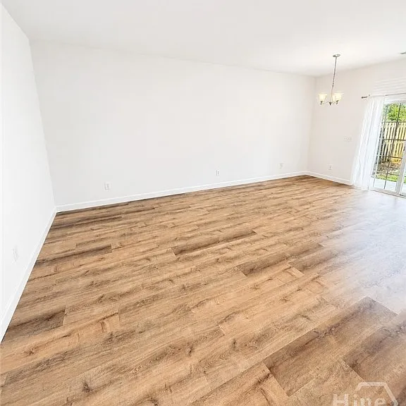 105 Orkney Rd — Photo 6