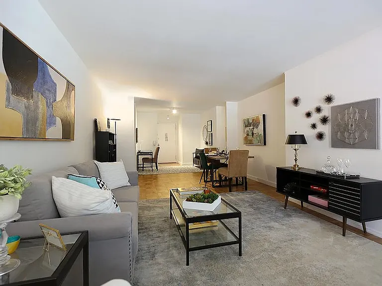 500 E 77th St #1407 — Photo 1