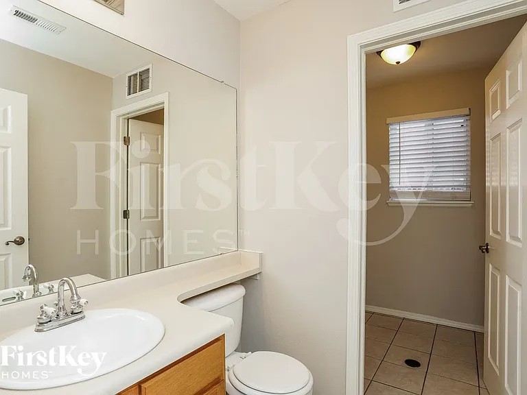 719 Baling Wire Way — Photo 13