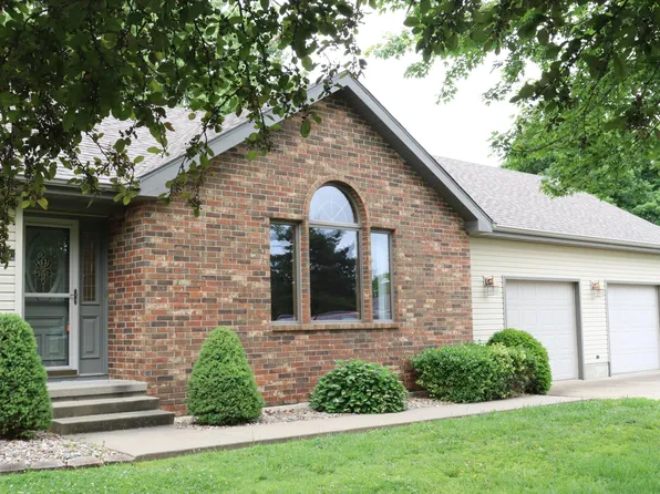 200 N Blair Drive, Stockton, MO 65785