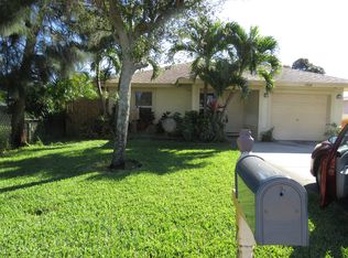 7926 Overlook Rd, Lake Worth, FL 33462