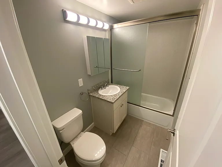 4124 Lyon Ave #4 — Photo 6