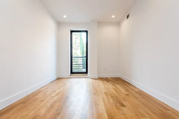 Rented by Nooklyn NYC LLC | media 14