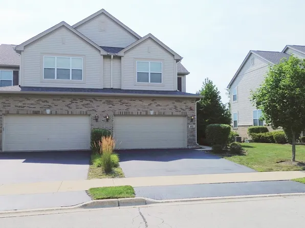 60 Oak Creek Ct, North Aurora, IL 60542