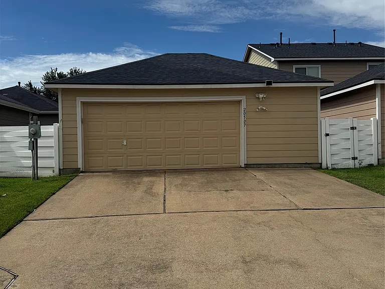 20507 Providence Point Dr — Photo 34