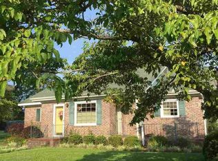 313 N Farr Ave, Andrews, SC 29510